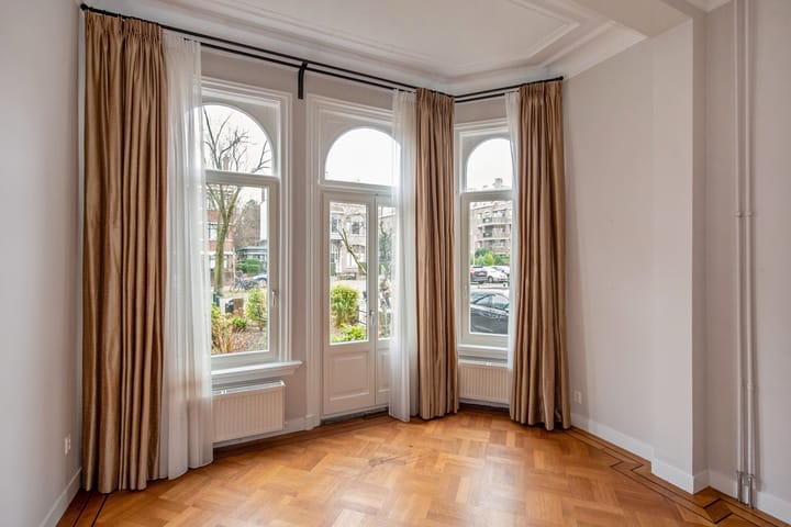 Foto 14 van Johan van Oldenbarneveltlaan 48