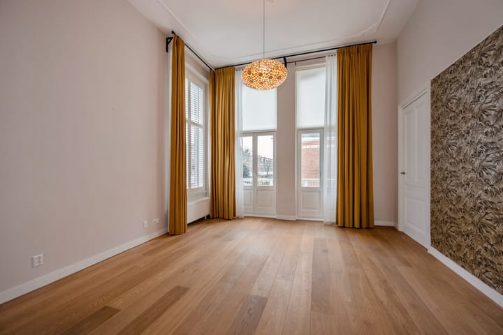 Foto 33 van Johan van Oldenbarneveltlaan 48