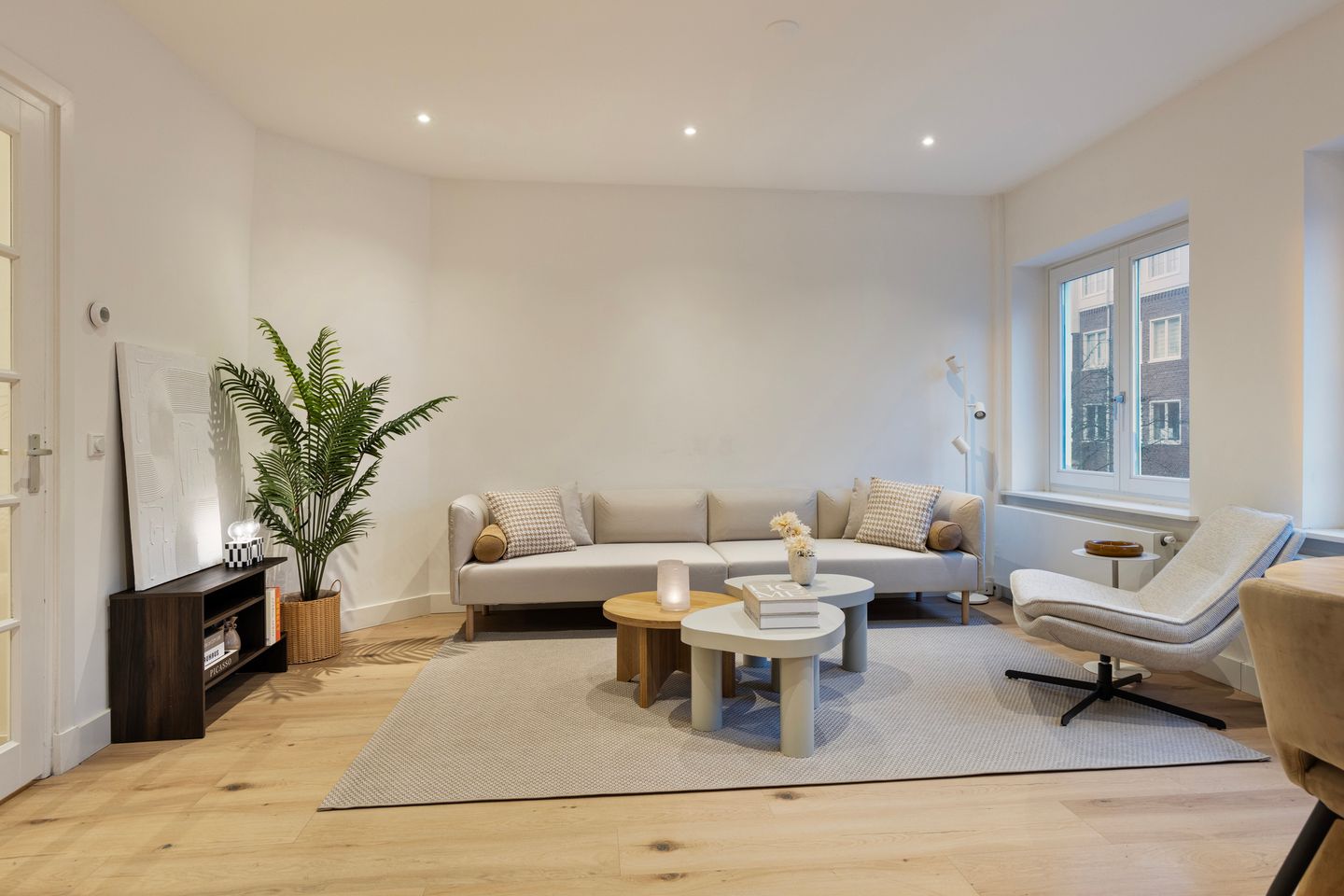 Foto 1 van James Cookstraat 52-1