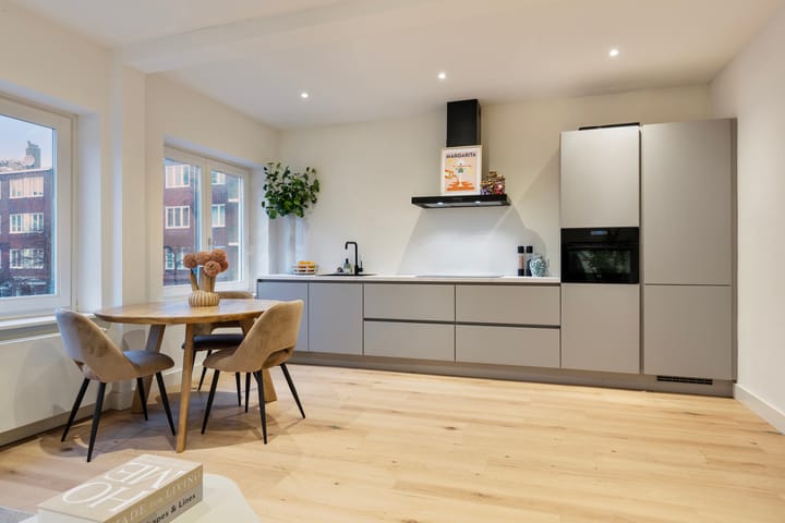 Foto 3 van James Cookstraat 52-1