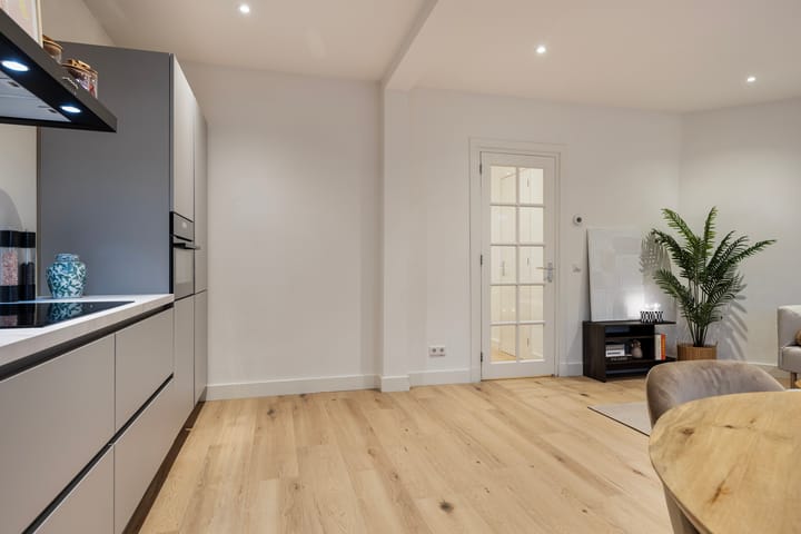 Foto 4 van James Cookstraat 52-1