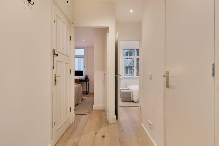 Foto 5 van James Cookstraat 52-1