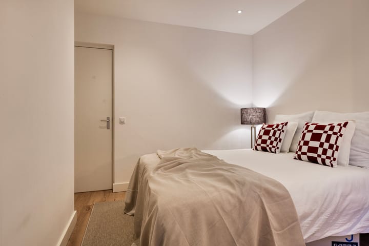 Foto 9 van James Cookstraat 52-1