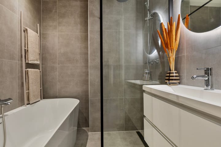 Foto 15 van James Cookstraat 52-1