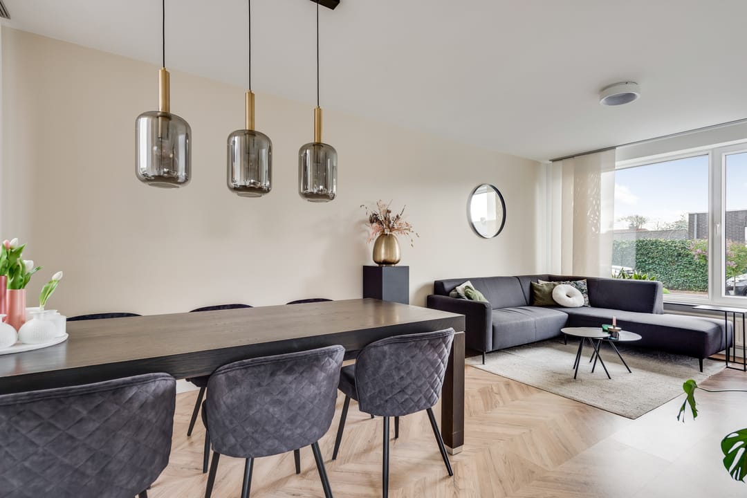 Photo 8 of Burgemeester Petersstraat 5