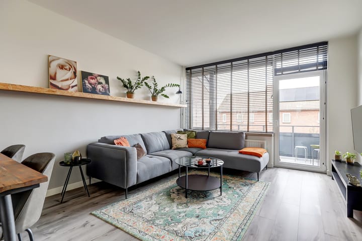 Foto 2 van Schout van Merwijckstraat 42