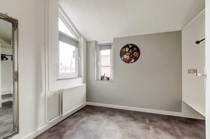 Foto 33 van Schout van Merwijckstraat 42