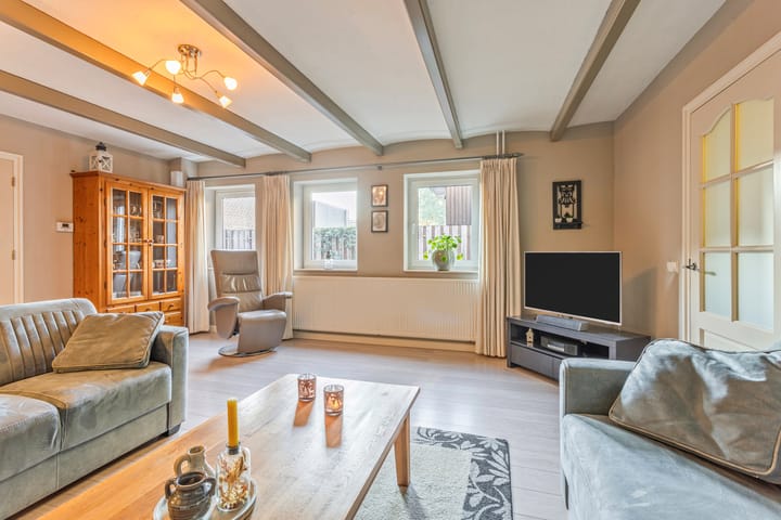 Foto 9 van Voerenweg 13-A