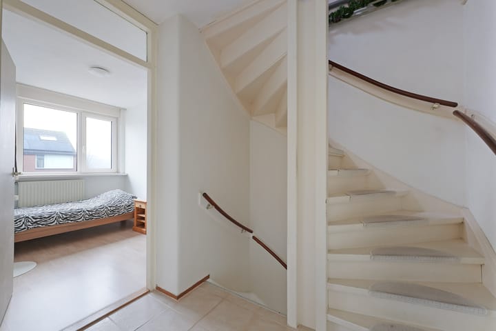 Foto 11 van Ribesstraat 4