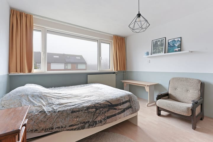 Foto 13 van Ribesstraat 4