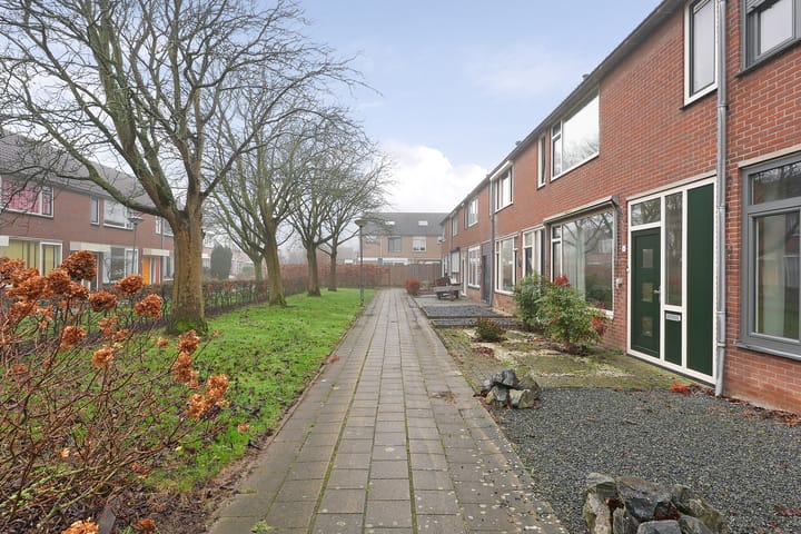 Foto 26 van Ribesstraat 4