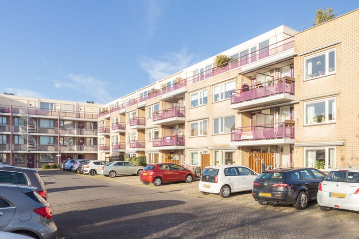 Foto 1 van Van Meerbeekstraat 50