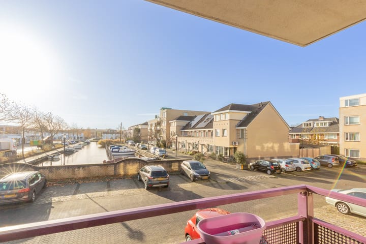 Foto 13 van Van Meerbeekstraat 50