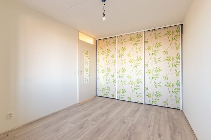 Foto 23 van Van Meerbeekstraat 50