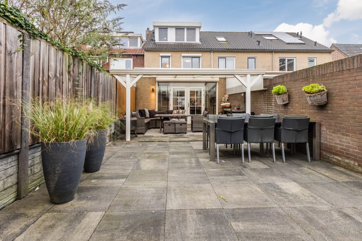 Foto 44 van Pastoor Smitsstraat 21