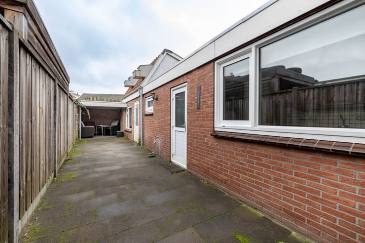 Foto 16 van J. Duikerstraat 14