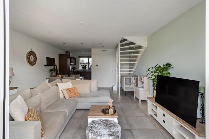 Foto 10 van Purperreiger 13