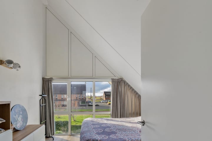 Foto 25 van Purperreiger 13