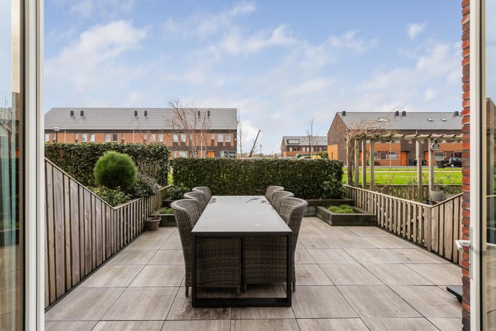 Foto 42 van Purperreiger 13