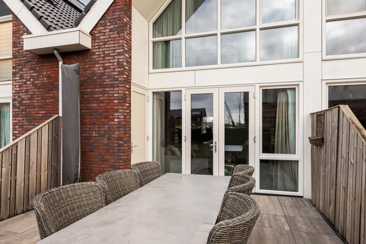 Foto 48 van Purperreiger 13