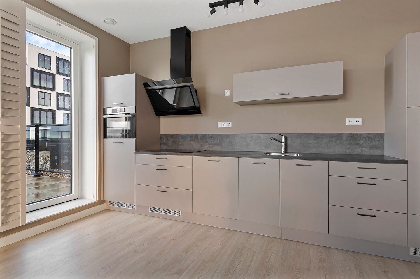 Foto 4 van Mies van der Rohestraat 113