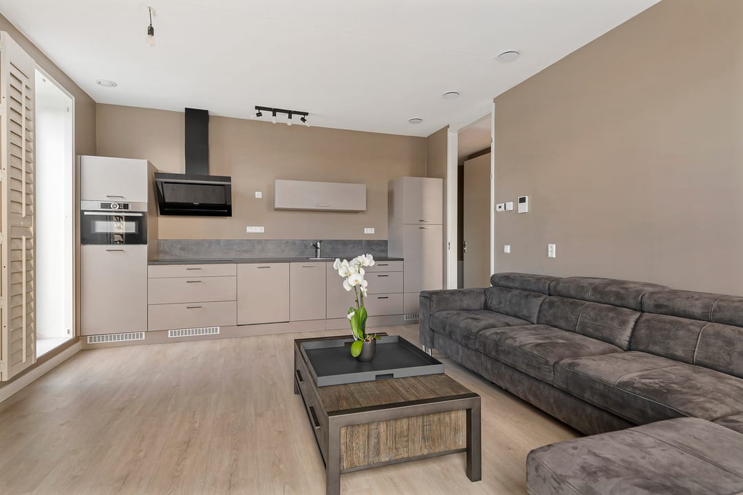 Foto 8 van Mies van der Rohestraat 113