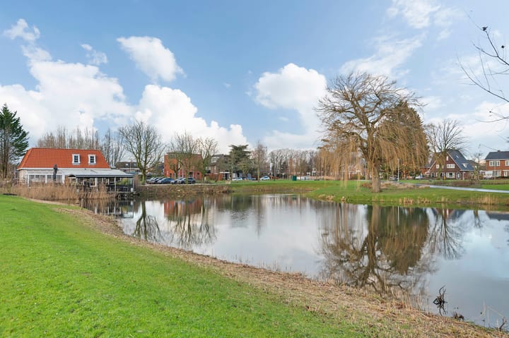 Foto 34 van Mies van der Rohestraat 113