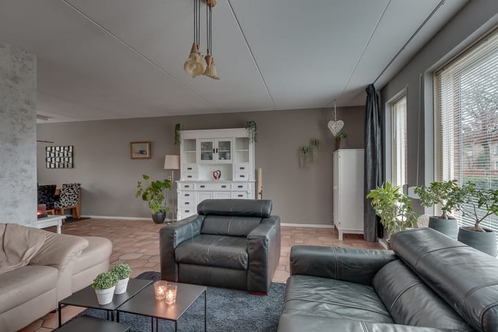 Foto 16 van Burgemeester van Engelenweg 203-C