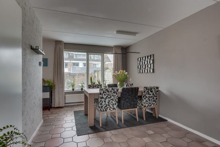 Foto 18 van Burgemeester van Engelenweg 203-C