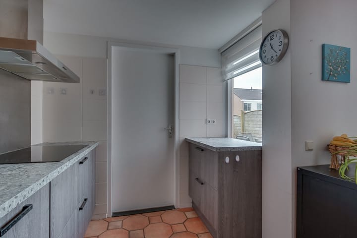 Foto 22 van Burgemeester van Engelenweg 203-C