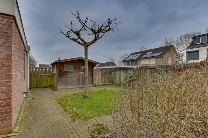 Foto 26 van Burgemeester van Engelenweg 203-C