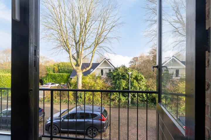 Foto 21 van Alexander Verhuellstraat 113