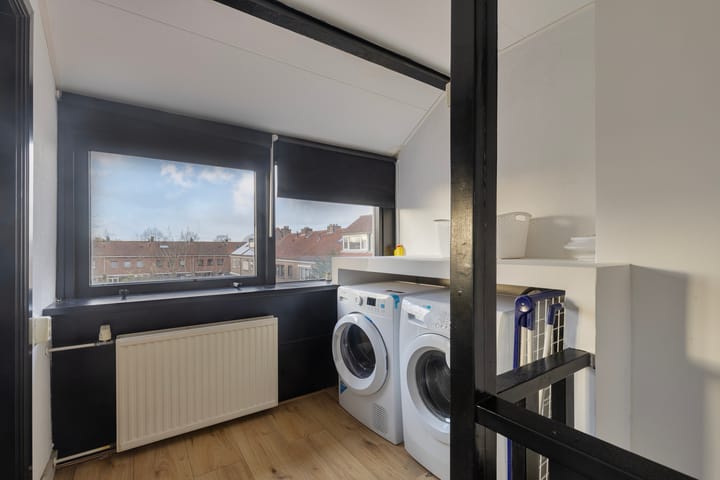 Foto 27 van Alexander Verhuellstraat 113