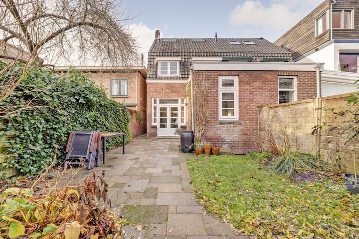 Photo 36 of Arnoudstraat 29