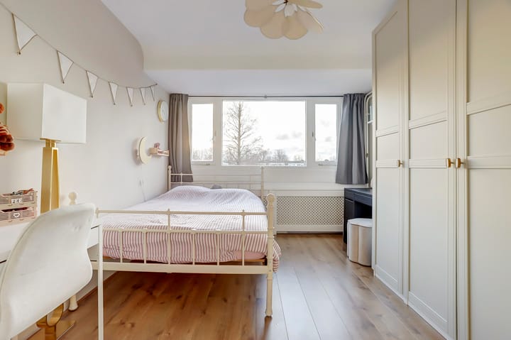 Photo 21 of Looierslaan 85