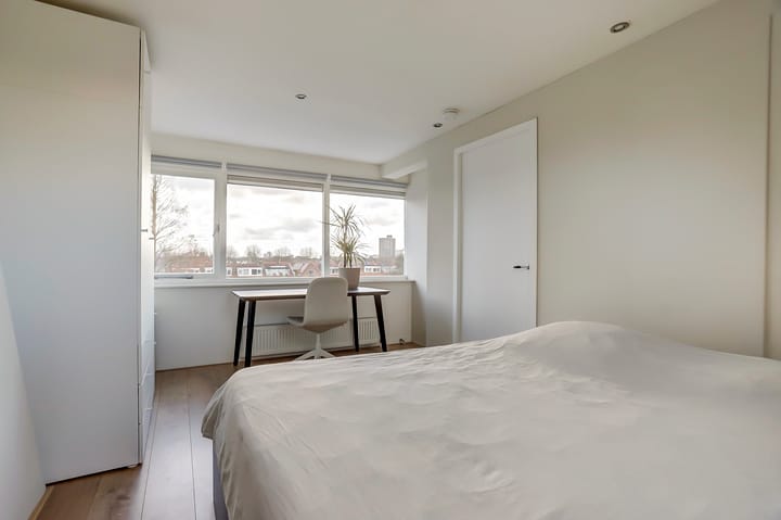 Photo 35 of Looierslaan 85