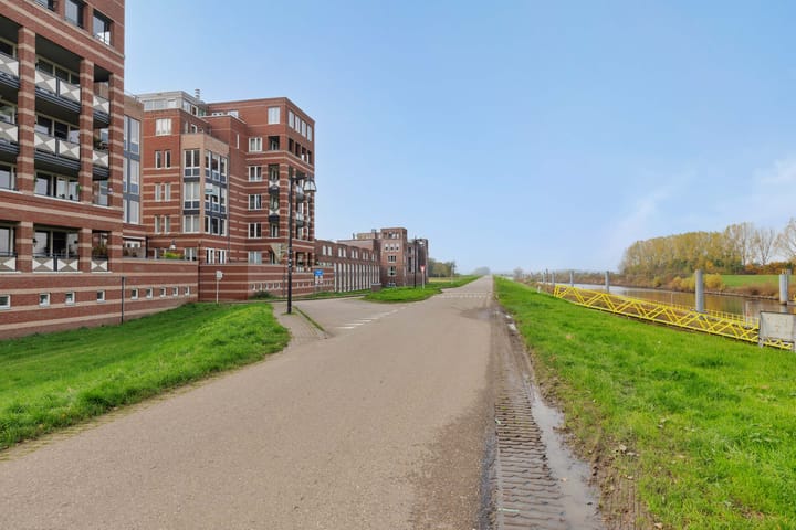 Foto 43 van Oberon 27