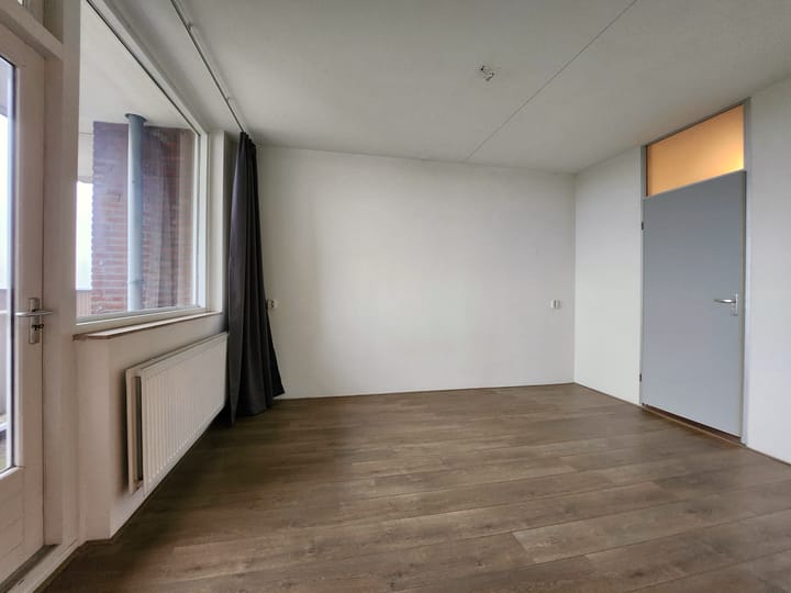 Photo 4 of Via Regia 192-T