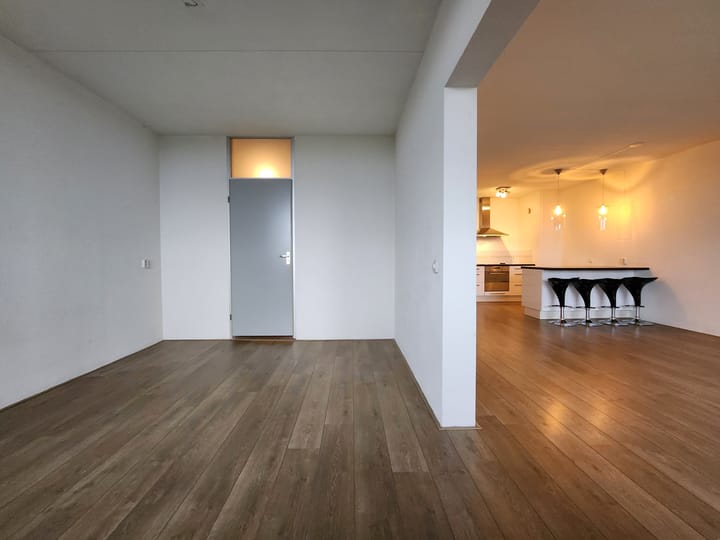 Photo 18 of Via Regia 192-T