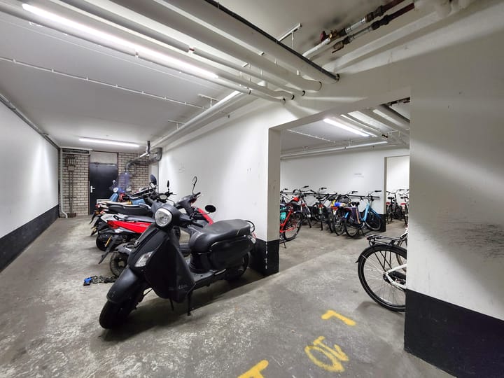 Photo 31 of Via Regia 192-T