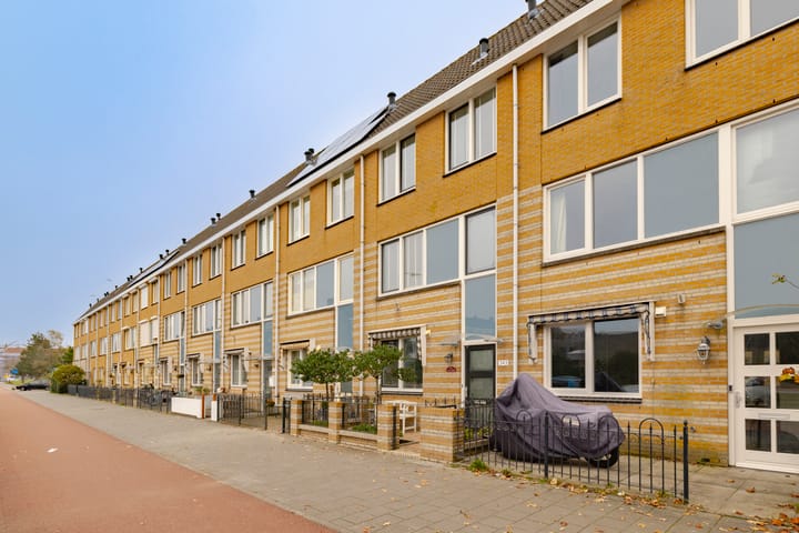 Photo 43 of Planetenweg 343