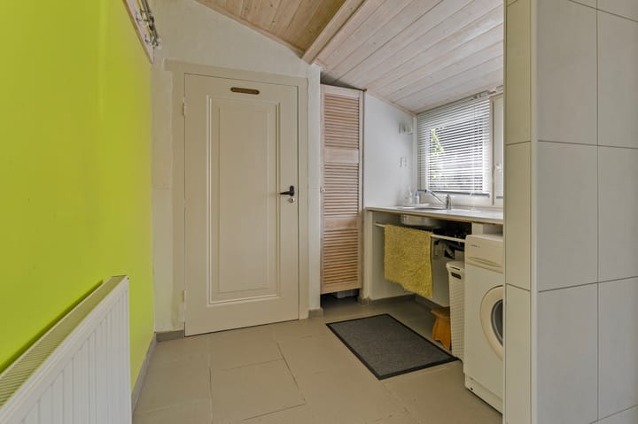 Photo 14 of Irenestraat 26