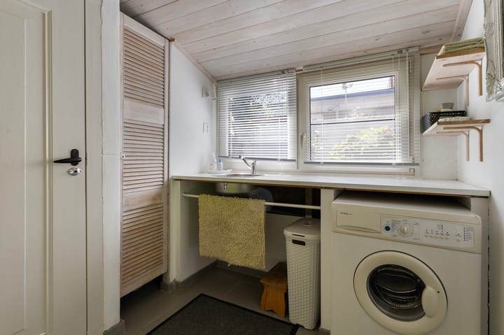 Photo 15 of Irenestraat 26