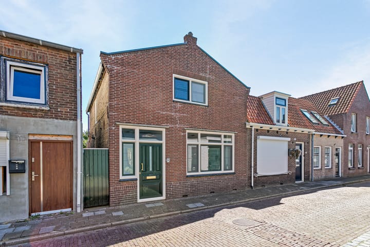 Photo 32 of Irenestraat 26