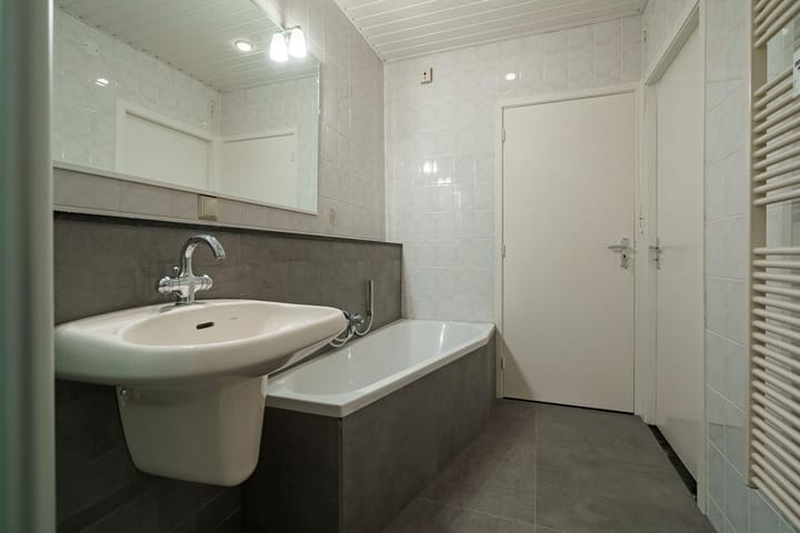 Photo 20 of Generaal Foulkesweg 311