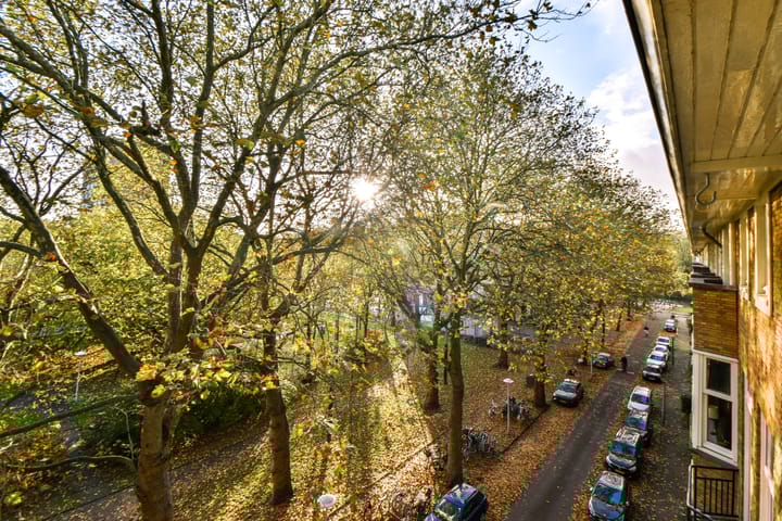 Foto 9 van Surinameplein 66-4