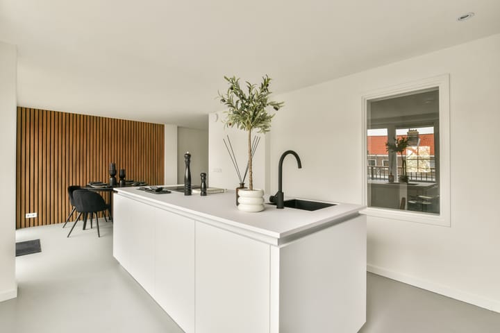 Foto 15 van Surinameplein 66-4