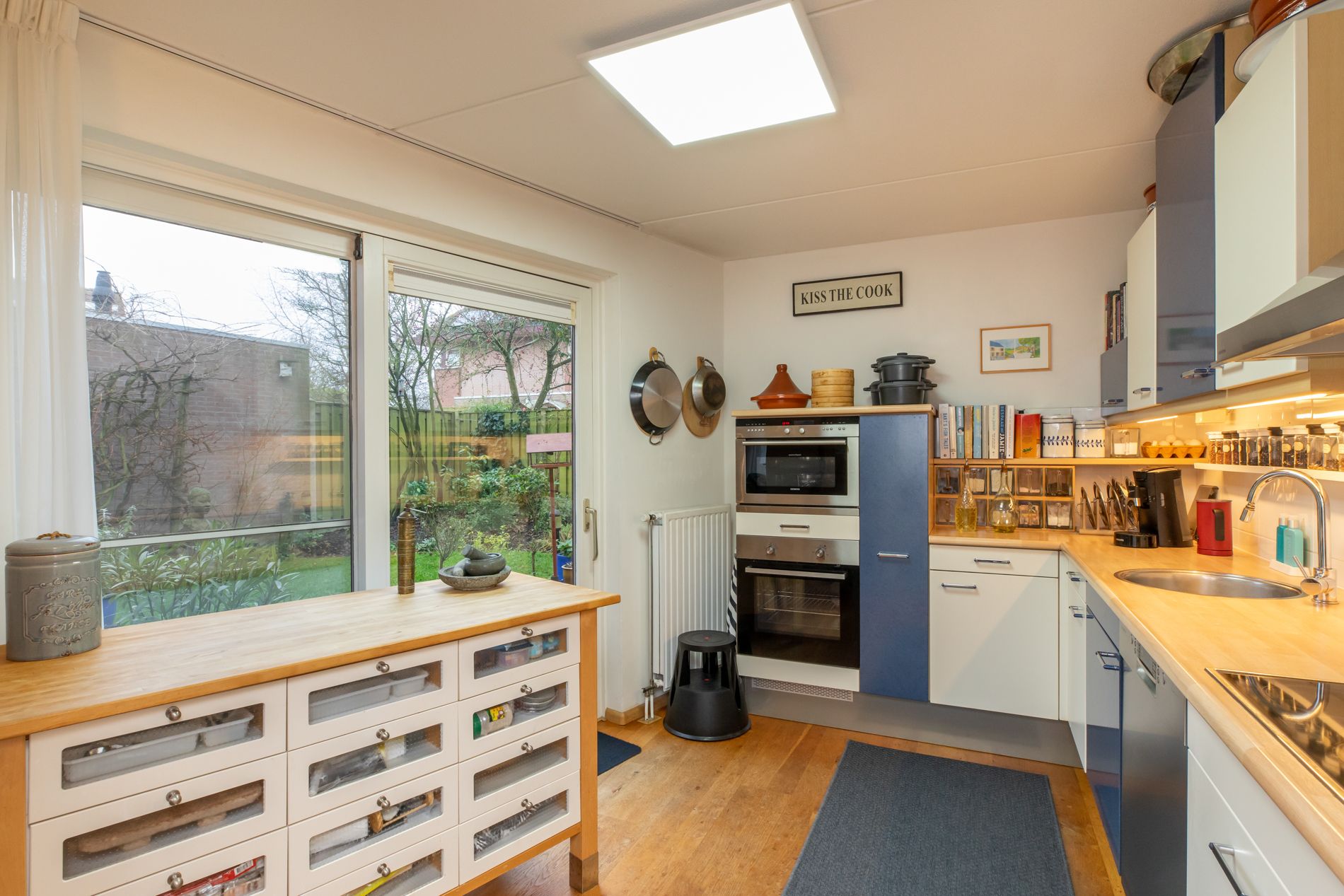 Foto 12 van Lange Voorhout 14