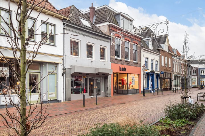 Foto 36 van Helmichstraat 9