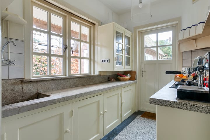 Foto 10 van Aagje Dekenlaan 6